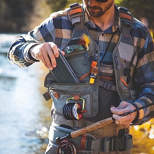 fishpond Flint Hills Men's Fly Fishing Vest | fishing vests for men for fishing gear